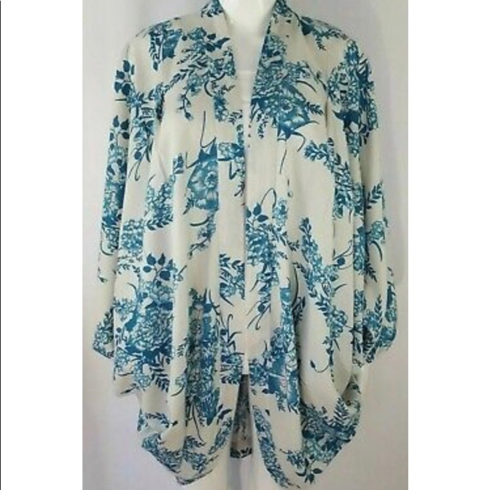 ELLIS & DEWEY Kimono Blue Floral Lagenlook Flowy